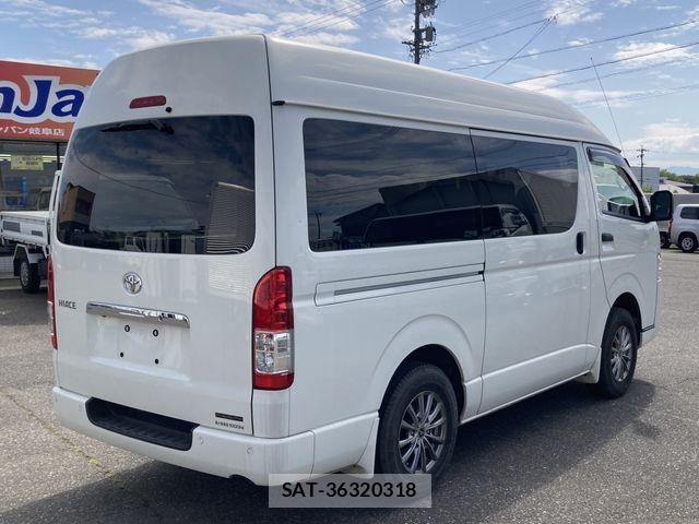 Toyota HIACE VAN 2021-04 7219370-4