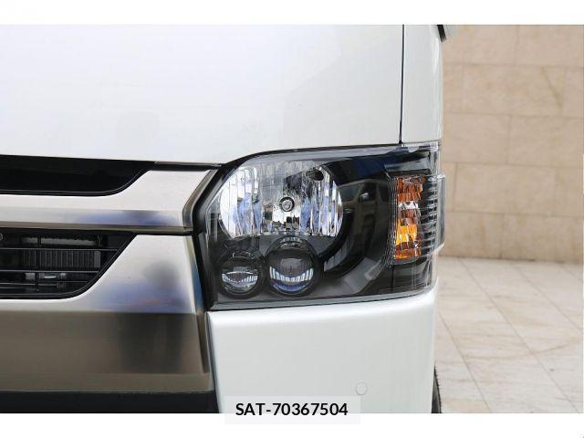 Toyota HIACE VAN 2026-01 7219392-3