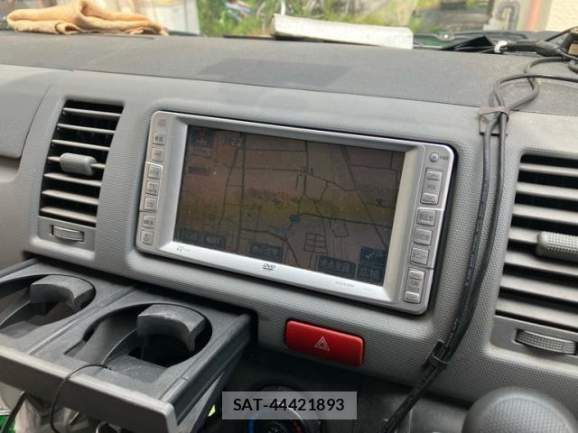 Toyota HIACE VAN 2005-10 7219349-23