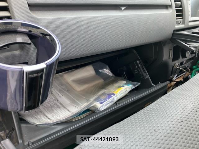 Toyota HIACE VAN 2005-10 7219349-25