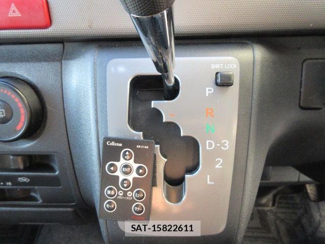 Toyota HIACE VAN 2009-11 7219343-15