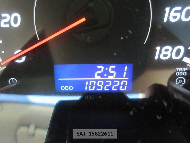 Toyota HIACE VAN 2009-11 7219343-24