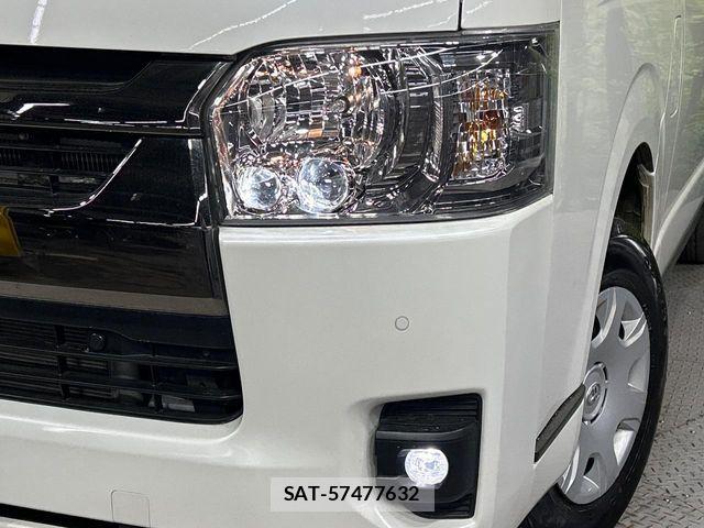 Toyota HIACE VAN 2022-11 7219376-11