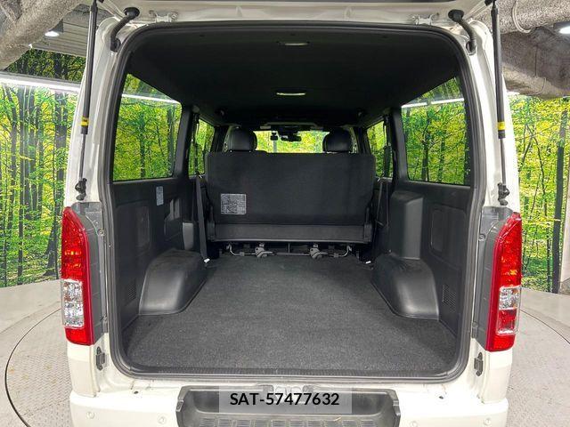 Toyota HIACE VAN 2022-11 7219376-8