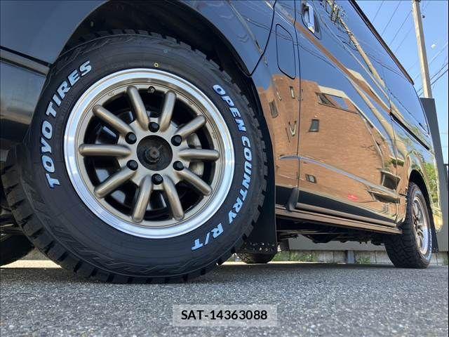 Toyota HIACE VAN 2022-02 7219374-9