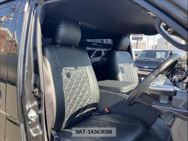 Toyota HIACE VAN 2022-02 7219374-6