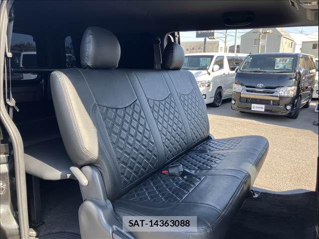 Toyota HIACE VAN 2022-02 7219374-7