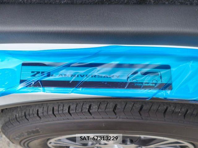Toyota HIACE VAN 2026-05 7219393-18