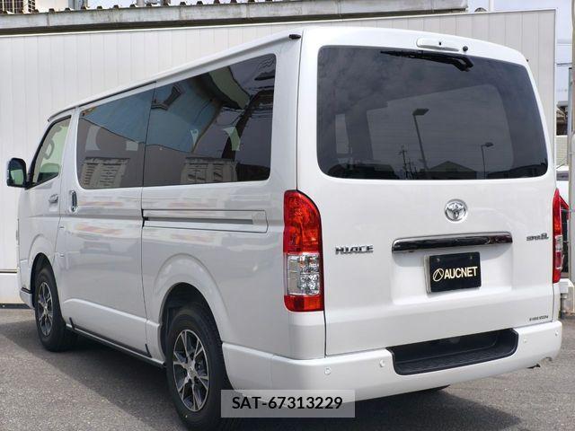 Toyota HIACE VAN 2026-05 7219393-2