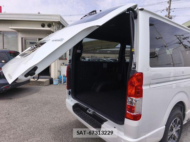 Toyota HIACE VAN 2026-05 7219393-8