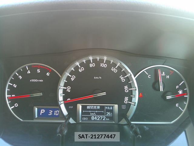 Toyota HIACE VAN 2019-04 7219363-9