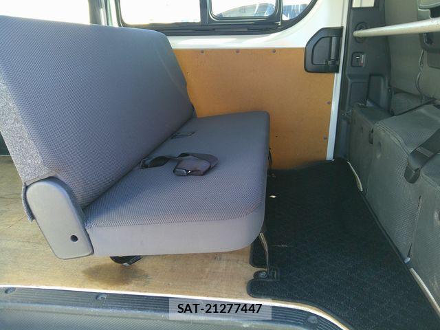 Toyota HIACE VAN 2019-04 7219363-15