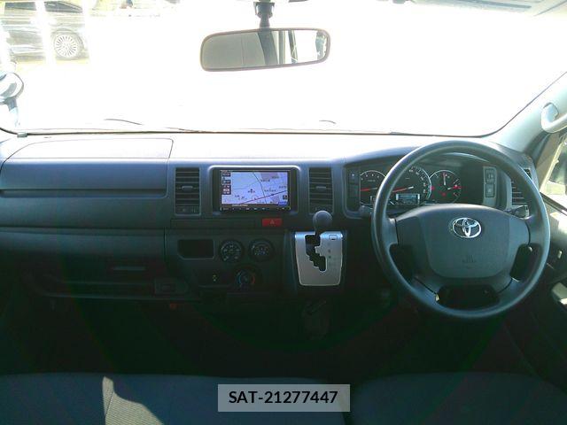 Toyota HIACE VAN 2019-04 7219363-1