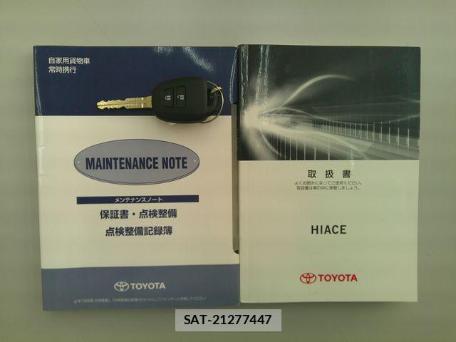 Toyota HIACE VAN 2019-04 7219363-7