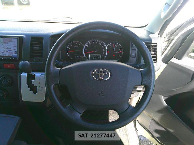 Toyota HIACE VAN 2019-04 7219363-8