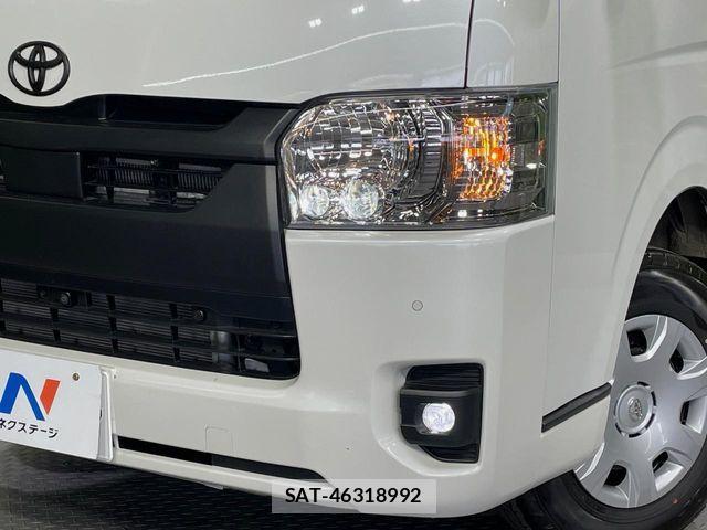 Toyota HIACE VAN 2022-07 7250989-11