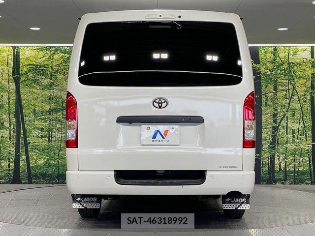 Toyota HIACE VAN 2022-07 7250989-14