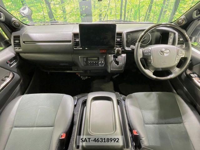 Toyota HIACE VAN 2022-07 7250989-1