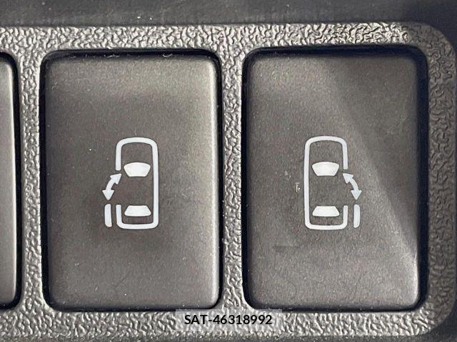 Toyota HIACE VAN 2022-07 7250989-2