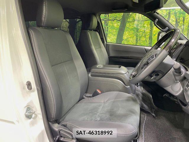 Toyota HIACE VAN 2022-07 7250989-7