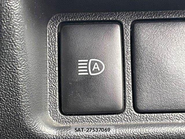 Toyota HIACE VAN 2019-09 7250993-11
