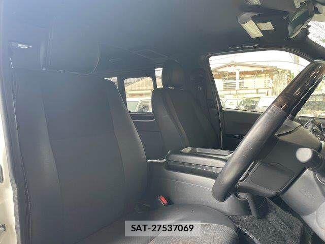 Toyota HIACE VAN 2019-09 7250993-12