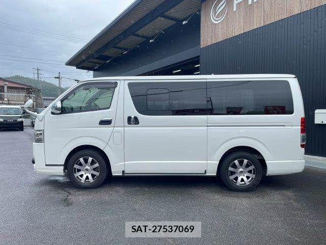 Toyota HIACE VAN 2019-09 7250993-25