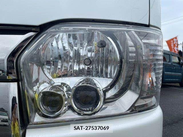 Toyota HIACE VAN 2019-09 7250993-26