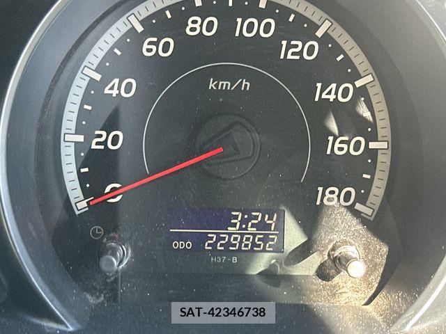 Toyota HIACE VAN 2010-03 7250991-15