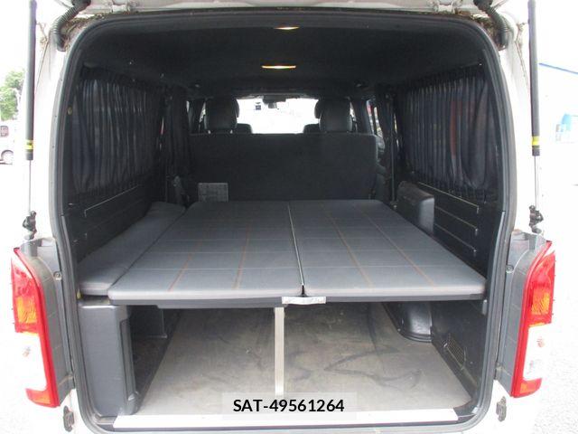 Toyota HIACE VAN 2023-01 7250990-11