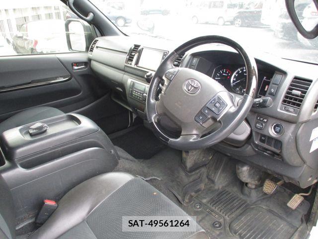 Toyota HIACE VAN 2023-01 7250990-17