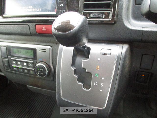 Toyota HIACE VAN 2023-01 7250990-20
