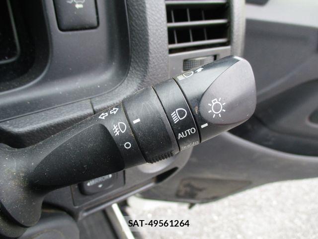 Toyota HIACE VAN 2023-01 7250990-22
