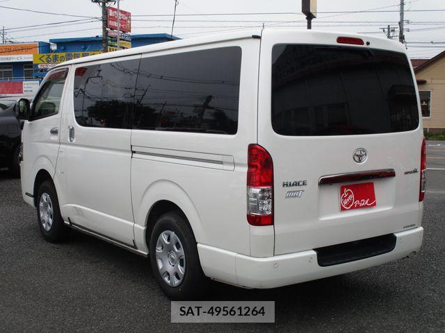 Toyota HIACE VAN 2023-01 7250990-4