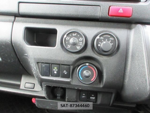Toyota HIACE VAN 2020-10 7250985-12