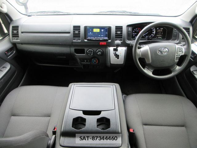 Toyota HIACE VAN 2020-10 7250985-1