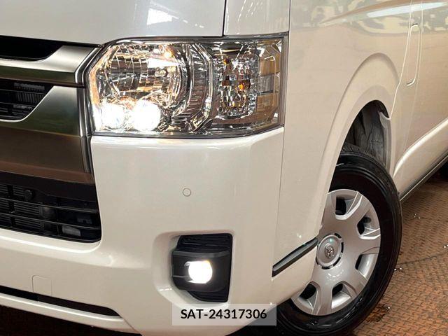 Toyota HIACE VAN 2025-03 7250987-11