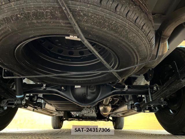 Toyota HIACE VAN 2025-03 7250987-18