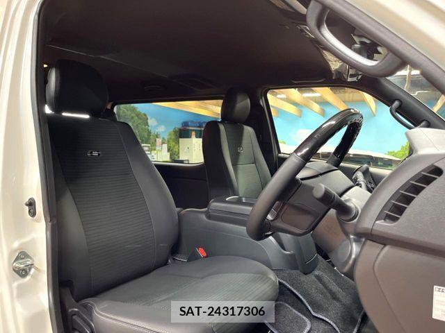 Toyota HIACE VAN 2025-03 7250987-7