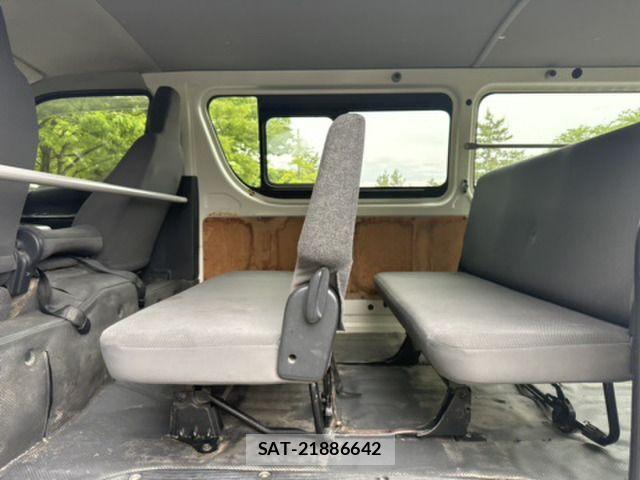Toyota HIACE VAN 2014-03 7250992-15