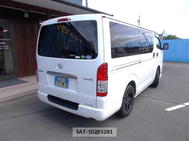 Toyota HIACE VAN 2021-03 7272004-3