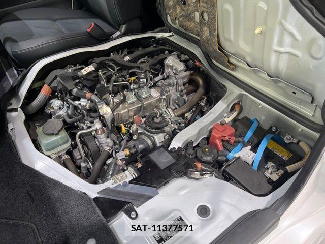 Toyota HIACE VAN 2024-06 7271998-17