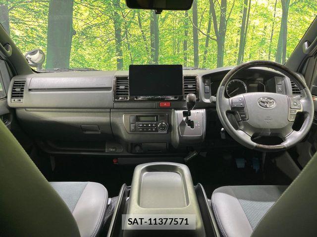Toyota HIACE VAN 2024-06 7271998-1