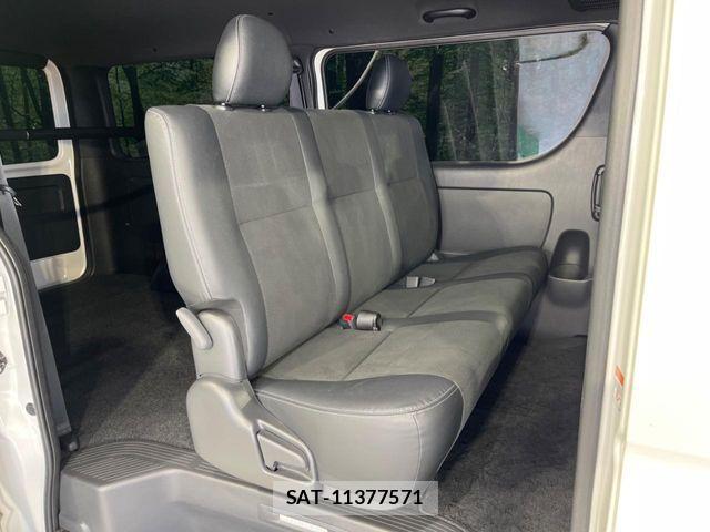 Toyota HIACE VAN 2024-06 7271998-8