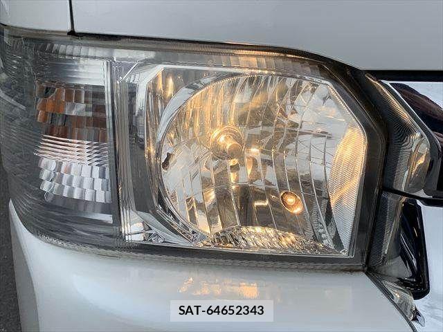 Toyota HIACE VAN 2015-03 7272002-11