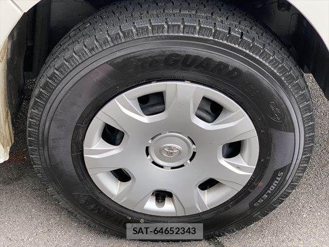 Toyota HIACE VAN 2015-03 7272002-13