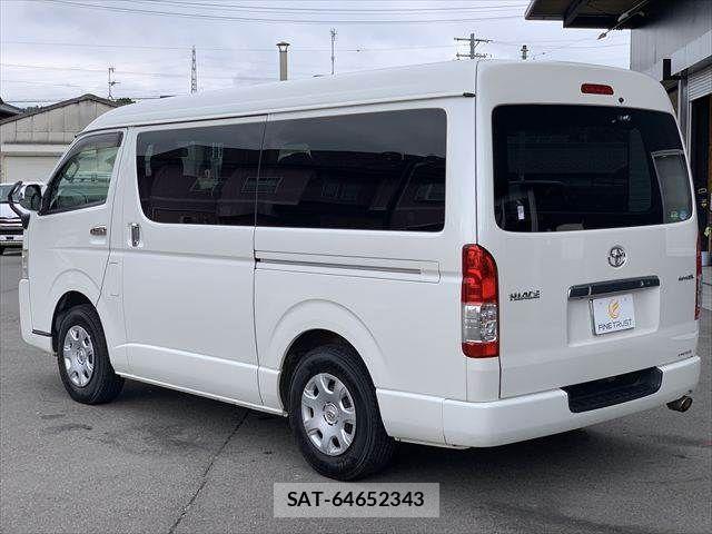 Toyota HIACE VAN 2015-03 7272002-19