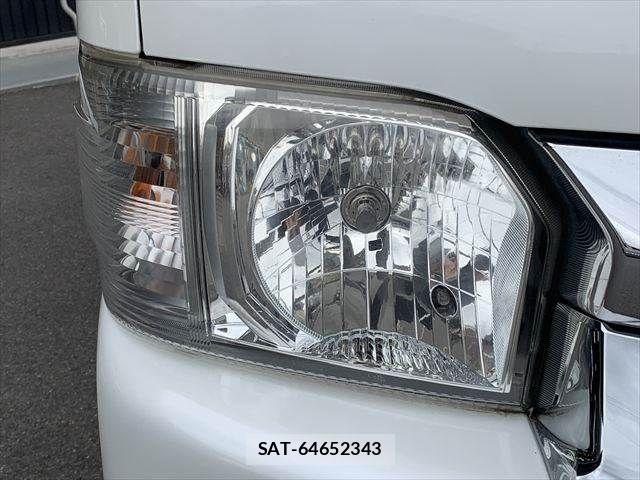 Toyota HIACE VAN 2015-03 7272002-21