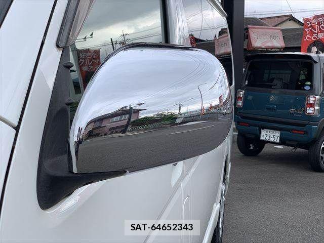 Toyota HIACE VAN 2015-03 7272002-26