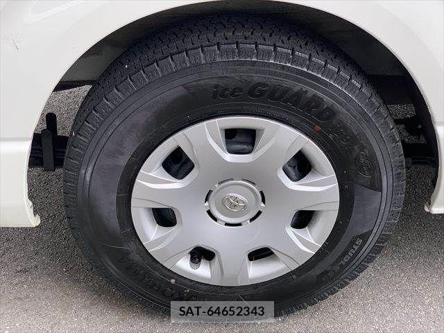 Toyota HIACE VAN 2015-03 7272002-27